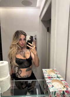 Mistress Dia - dominatrix in Vienna Photo 6 of 10