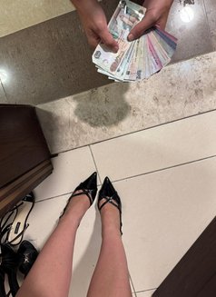 Mistress Drains now in Dubai - escort in Dubai Photo 7 of 9