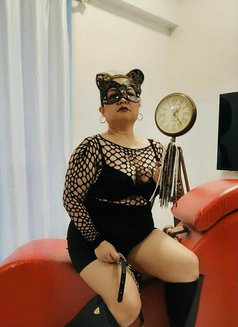 Mistress Elle..FemDom/kinky/bdsm - puta in Mumbai Photo 16 of 18