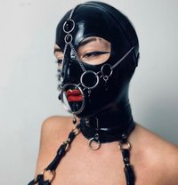 Mistress Elsa - Dominadora in Bucharest