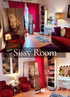 Mistress Elsa - Dominadora in Montreal Photo 3 of 10