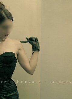 Mistress Euryale - dominatrix in Singapore Photo 2 of 15