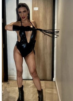 Mistress for smoking so hot & sexy high - Acompañantes transexual in Bangkok Photo 2 of 20