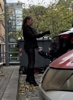 Mistress Henriette - dominatrix in Brussels Photo 27 of 28