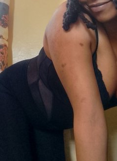 Mistress in Town - Dominadora in Nairobi Photo 2 of 5