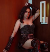 MISTRESS ISHANI - Transsexual escort in Bangalore