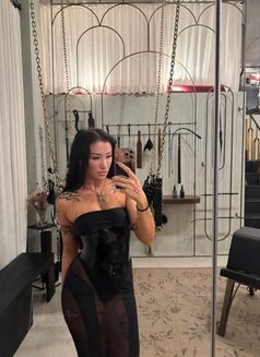Mistress Janice - dominatrix in İstanbul Photo 6 of 10