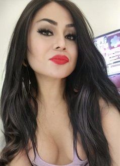 Mistress Jessica Seductive Kinky Fetish - Transsexual dominatrix in Singapore Photo 2 of 30