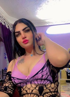 Mistress Jomana - Transsexual escort in Muscat Photo 3 of 5