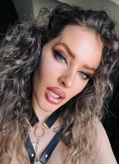 Mistress Josephine - dominatrix in İstanbul Photo 9 of 13