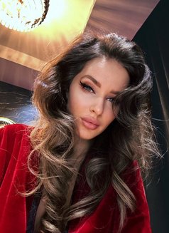 Mistress Josephine - dominatrix in İstanbul Photo 13 of 13