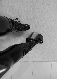 Mistress Joy - dominatrix in Doha Photo 5 of 6