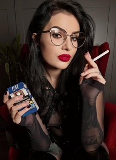 Mistress Julia - dominatrix in Bali Photo 4 of 6