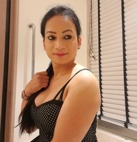 Mistress Kanika for Online Sessions - Transsexual dominatrix in New Delhi