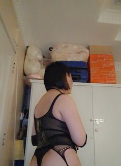 Mistress Katrina - Transsexual escort in Riyadh Photo 5 of 7