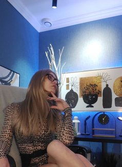 Kelly escort and mistress - escort in Riyadh Photo 13 of 13