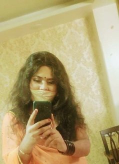 Mistress Leena Kaur - Acompañantes transexual in New Delhi Photo 1 of 2