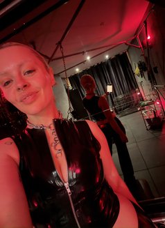 Mistress Lovie - Dominadora in Malta Photo 2 of 5