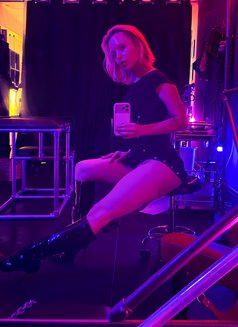 Mistress Lovie - Dominadora in Malta Photo 3 of 5