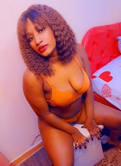 Mistress Lulu - dominatrix in Nairobi Photo 2 of 3