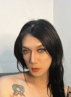 Mistress Lynna Dominah - Transsexual escort in Hong Kong Photo 2 of 7