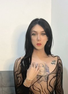 Mistress Lynna Dominah - Transsexual escort in Hong Kong Photo 3 of 7