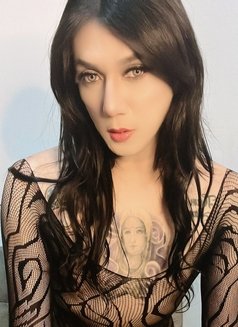Mistress Lynna Dominah - Transsexual escort in Hong Kong Photo 5 of 7