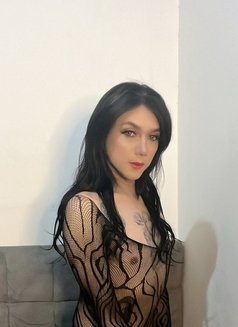 Mistress Lynna Dominah - Transsexual escort in Hong Kong Photo 6 of 7