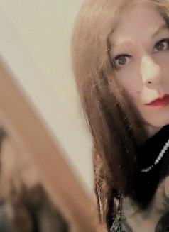 Mistress Mallone - Dominadora transexual in Pattaya Photo 3 of 5