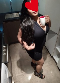 Misstre Panjaban milf cam & meet 24hr - escort in New Delhi Photo 13 of 17
