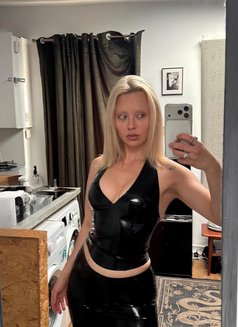 Mistress May - dominatrix in Rome Photo 6 of 6