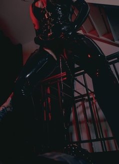 Mistress May - Dominadora in Amsterdam Photo 4 of 8