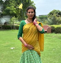 Mistress Meera Online Sessions - Transsexual escort in Hamilton, Canada