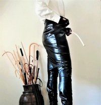 Mistress Milano Bondage - escort in Milan