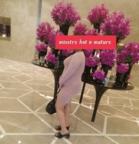 Delhi milf vanya cam with meet - escort in New Delhi Photo 7 of 12