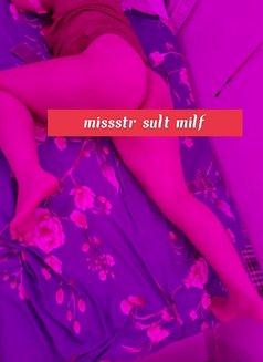 Mistress Milf daisy cam & meet - puta in New Delhi Photo 20 of 21