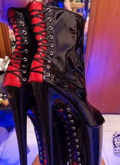 Mistress Mishelle - Dominadora in Tel Aviv Photo 11 of 17