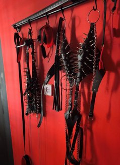 Mistress Mishelle - Dominadora in Tel Aviv Photo 20 of 22