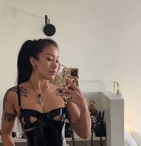 Mistress Naya – the Muscle Queen - dominatrix in Zürich