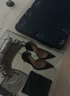 Mistress Naya – the Muscle Queen - dominatrix in Zürich Photo 9 of 10