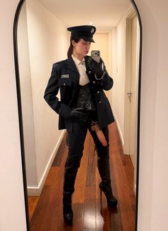 Mistress Neasy - dominatrix in İstanbul Photo 9 of 10