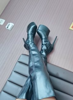 Mistress Nicole Big Dick - Transsexual dominatrix in Bali Photo 15 of 30