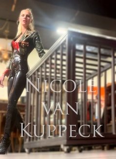 Mistress Nicole Van Kuppeck - puta in Barcelona Photo 7 of 7