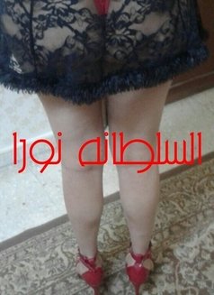 Mistress Noura - dominatrix in Amman Photo 2 of 3