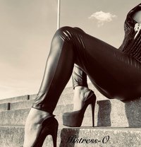 Mistress O - Dominadora in Berlin