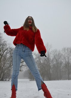 Mistress O - Dominadora in Hamburg Photo 22 of 27