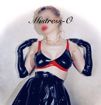 Mistress O - escort in Berlin