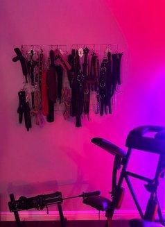 Mistress Oyuki - dominatrix in İstanbul Photo 11 of 11