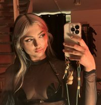 Mistress Oyuki - dominatrix in Paris