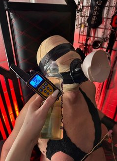 Mistress Oyuki - dominatrix in Valencia Photo 5 of 10